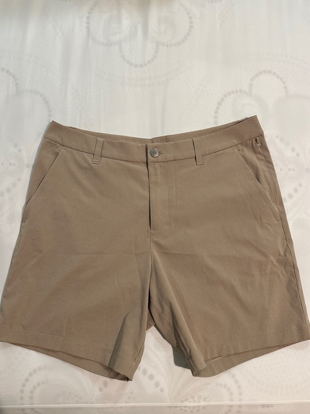 Men's lululemon Casual Stretch Khaki Shorts